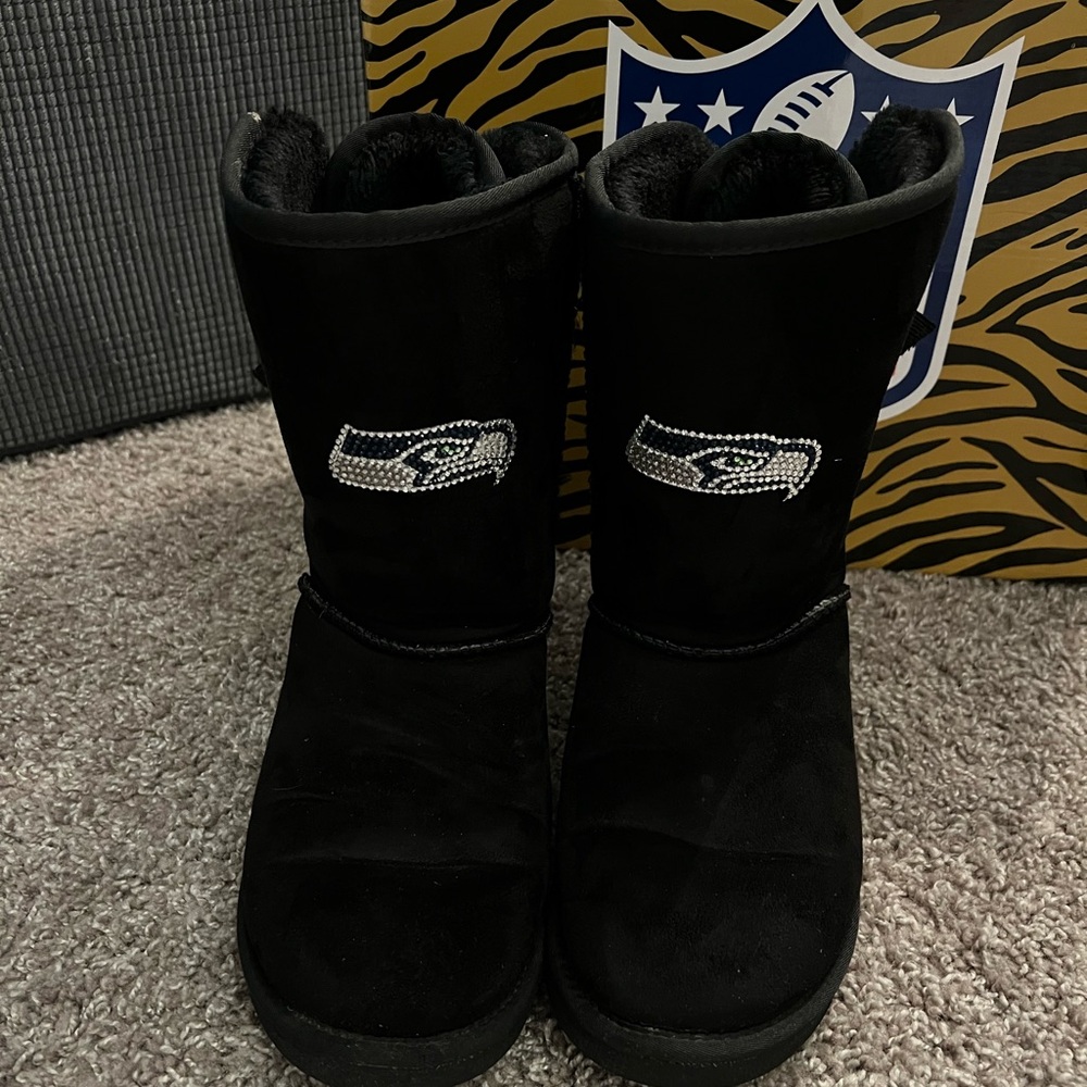 Black Seattle Seahawks Winter Bow Boots